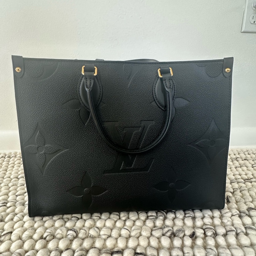 Louis Vuitton On The Go black monogram Empreinte
No Wear
Like new